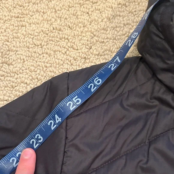 Icebreaker Women's Black Quilted Puffer Coat - Picture 8 of 9